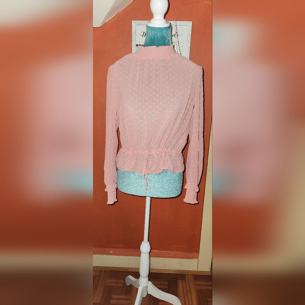 DIVIDED Pink long sleeve blouse